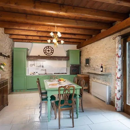 Torre Delle Rose Farm stay Castelvecchio (Florence)